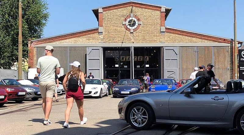 Großes Mazda MX-5 Treffen in Augsburg